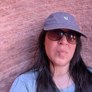 Meet your Posher, Sandi